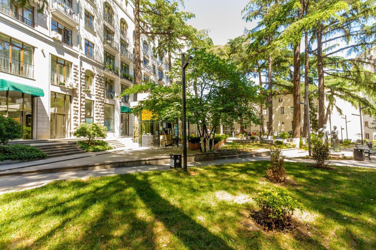 3bd-2bth In Center