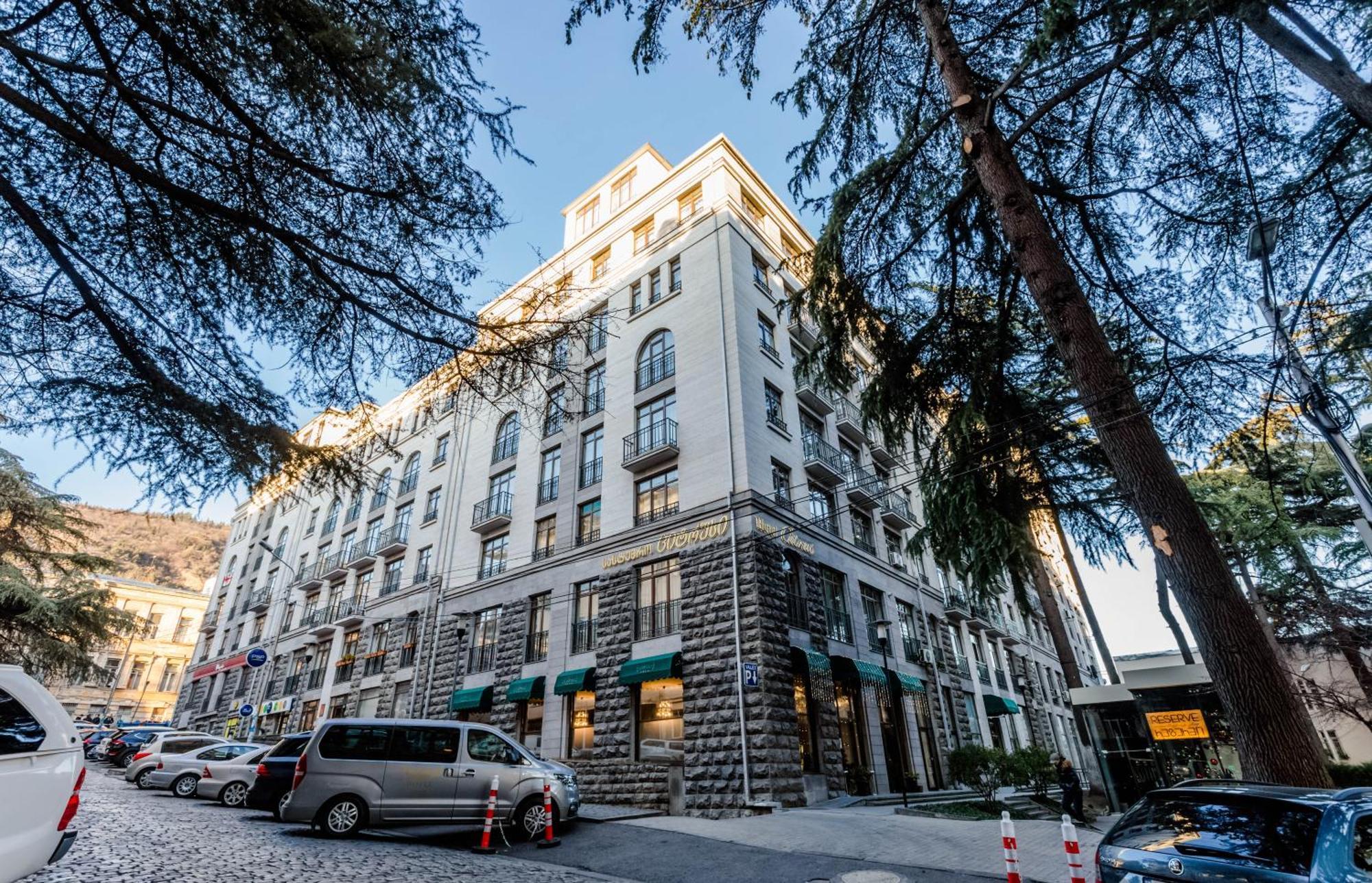 公寓 3bd-2bth In Center 第比利斯